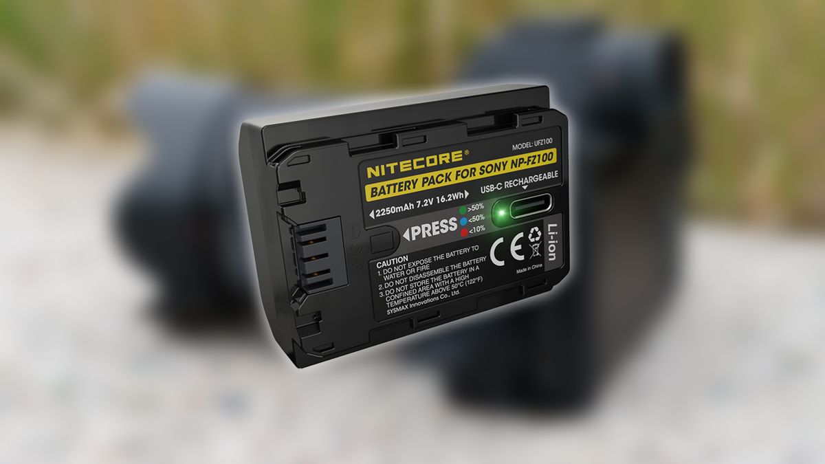 Bateria z wbudowanym portem ładowania. Na coś takiego fotografowie czekali od lat 1