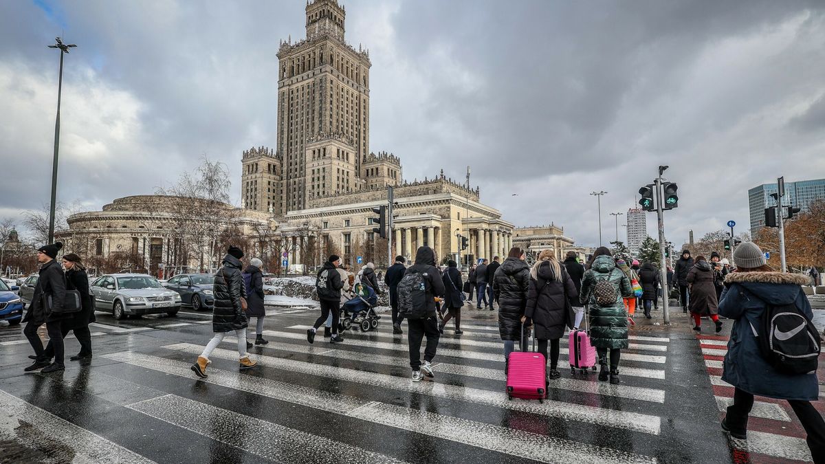 Wysoka inflacja sprawia, że nasze pensje realnie tracą na wartości
