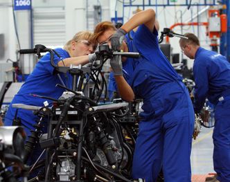 PIE: listopadowy indeks koniunktury najgorszy w 2022 r. Rośnie presja płacowa