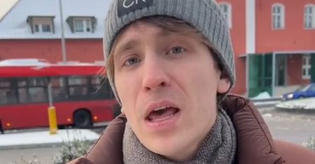 Pokazał kartkę od nauczyciela. "Powinien wylecieć". Szkoła oburzona