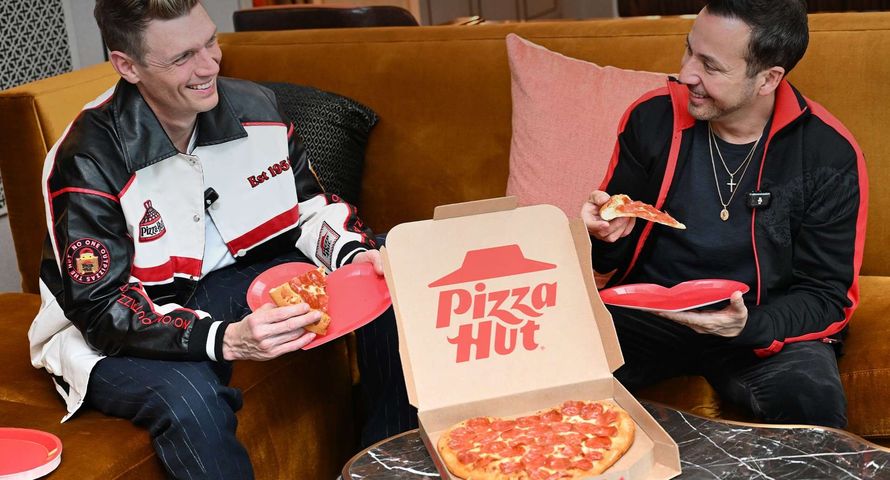 Pizza Hut stawia na nostalgię. Backstreet Boys w akcji walentynkowej