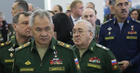 Nakaz aresztowania Szojgu wpłynie na Rosjan? Eksperci bez złudzeń