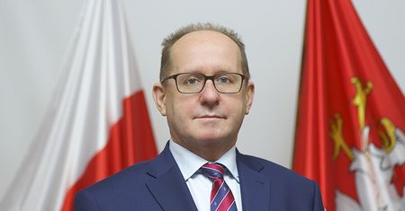 Dębica. Burmistrz chciał zmniejszyć sobie pensję. Nie dostał zgody