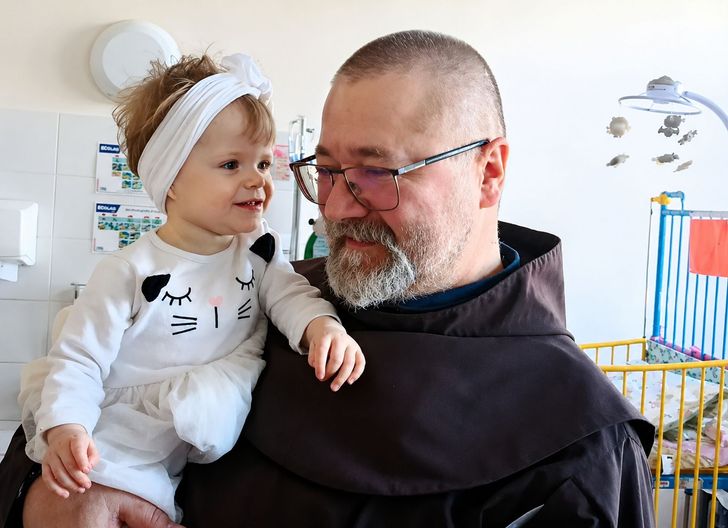 Był przy śmierci 700 dzieci. "Zawsze jest w tym tajemnica"