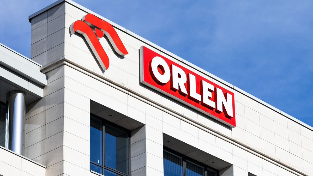 Akcje Orlenu w dół. Natychmiastowy zjazd po starcie sesji