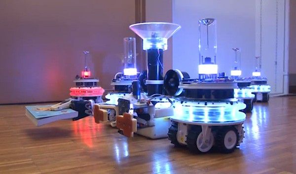 Oddział robotów niczym Megazord! [wideo] 1