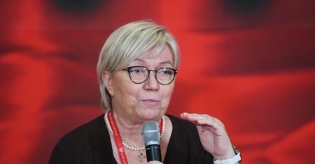 Chcą odwołać Przyłębską. Komorowski: akcja ewakuacyjna