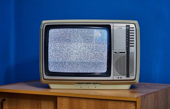 Brak internetu i telewizji nocą? Operatorzy o tym, z czego wynikają takie przerwy