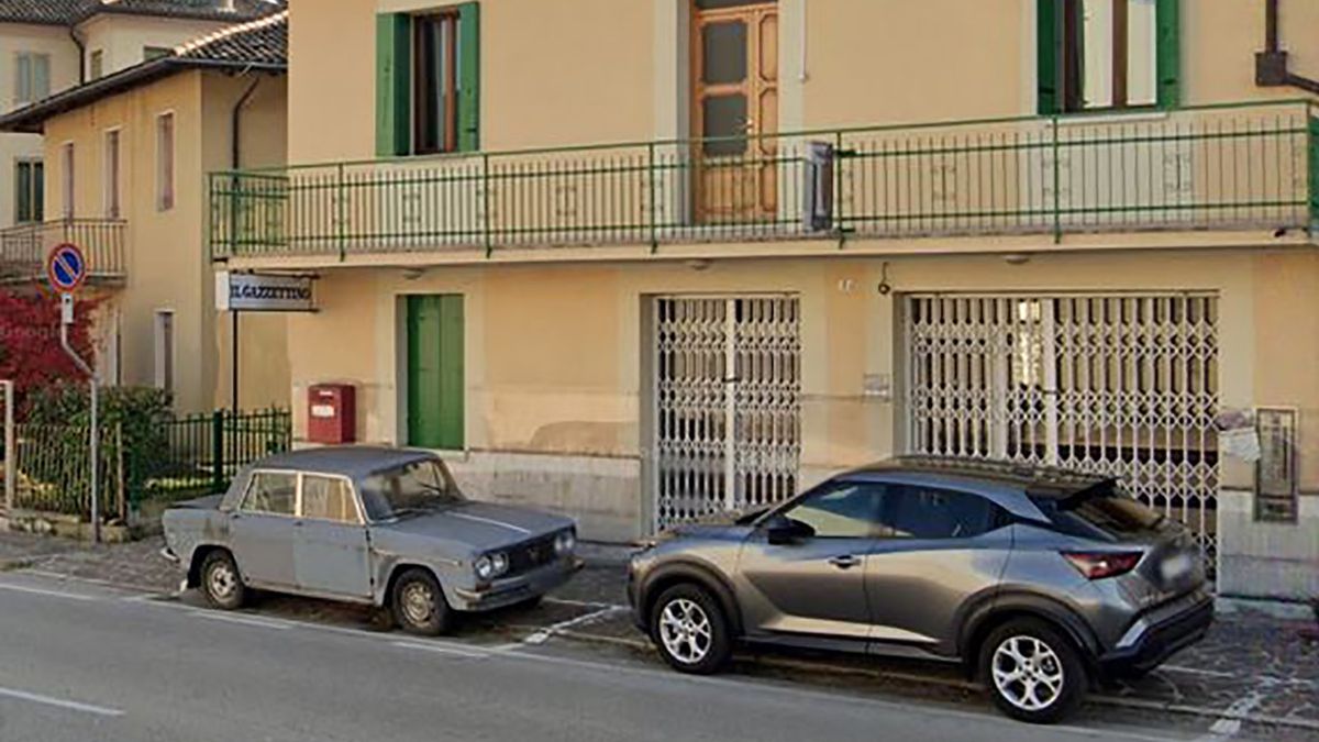 Tajemniczy samochód stoi w jednym miejscu od blisko 50 lat