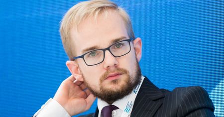 Wiceminister Piotr Patkowski ma nieformalny zakaz wypowiadania się dla "nieswoich" mediów
