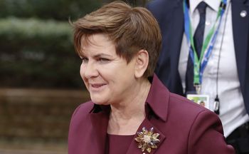 "Złamano gramatykę". Beata Szydło oceniona przez stylistkę