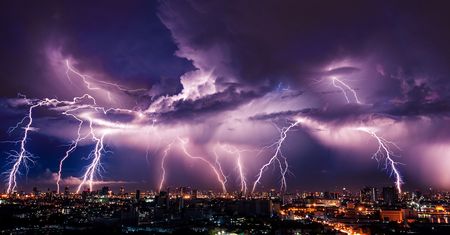 Z aplikacją Thunderly staniesz się łowcą piorunów nie wychodząc z domu