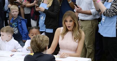 Melania Trump czyta bajki i przytula dzieci (ZDJĘCIA)