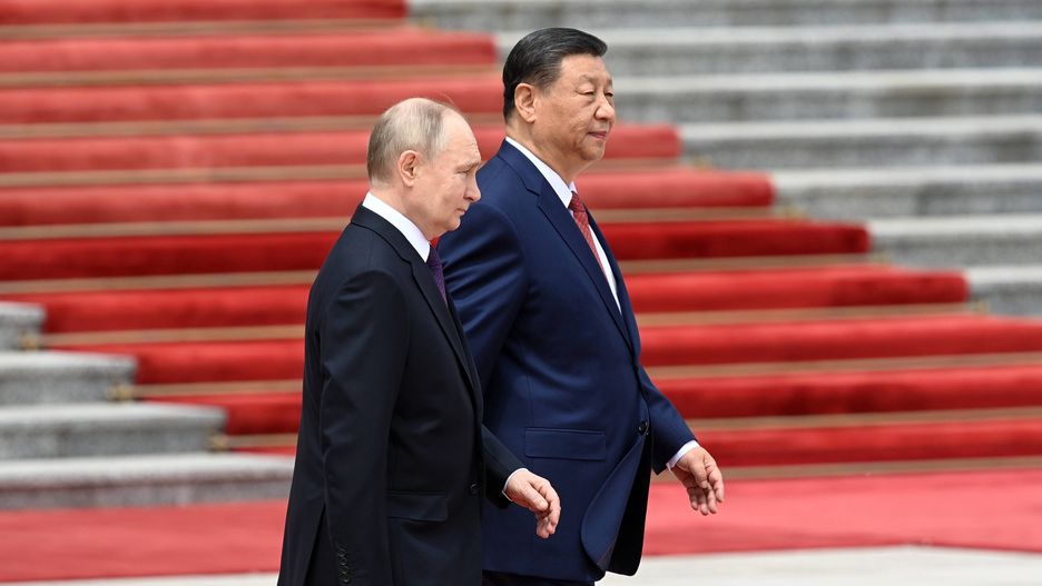 Russian President Vladimir Putin visits China
epa11343924 Russian President Vladimir Putin (L) attends a welcome ceremony with Chinese President Xi Jinping outside the Great Hall of the People in Beijing, China, 16 May 2024. The Russian president is on an official visit to China on 16 and 17 May.  EPA/SERGEY BOBYLEV / SPUTNIK / KREMLIN POOL MANDATORY CREDIT 
Dostawca: PAP/EPA.
SERGEY BOBYLEV / SPUTNIK / KREMLIN POOL