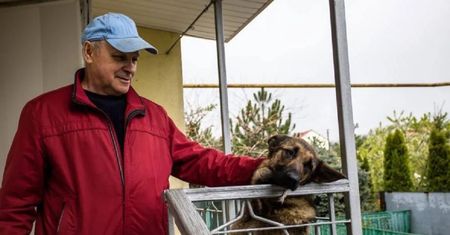 Pies od razu to poczuł. Uratował rodzinę przed tragedią