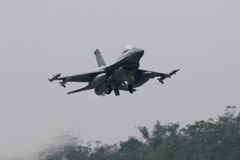 Belgowie podpisali umowę z Pentagonem. Chodzi o F16 Ukraińców