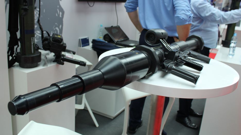 Panzerfaust-3 z głowicą w wariancie IT.