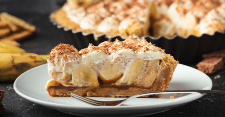 Bije na głowę nawet kopiec kreta i włoskie tiramisu. Kremowe banoffee zrobisz bez pieczenia