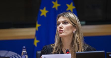Wiceszefowa Parlamentu Europejskiego aresztowana. "Postawiona w stan oskarżenia"
