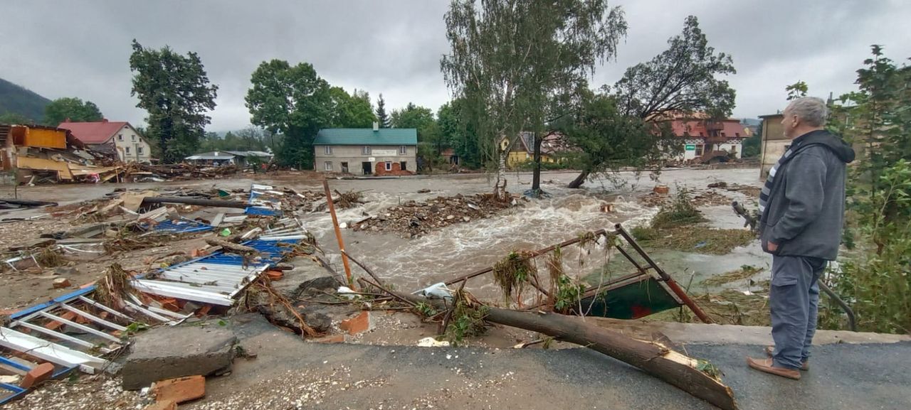 Nie mają nawet chleba, ani wody. "Jesteśmy odcięci"