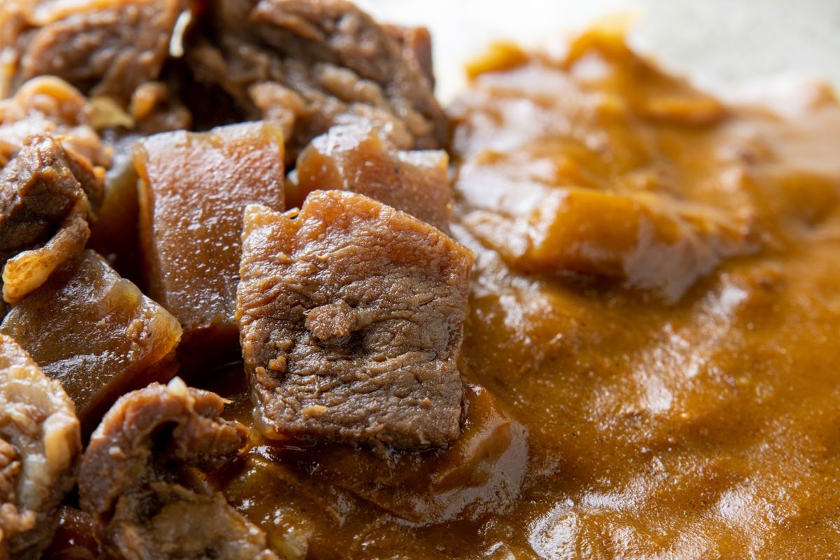 Kolagenowy gulasz z ścięgien wołowych