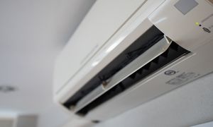 Kary za samodzielny montaż klimatyzacji w domu. Można słono zapłacić