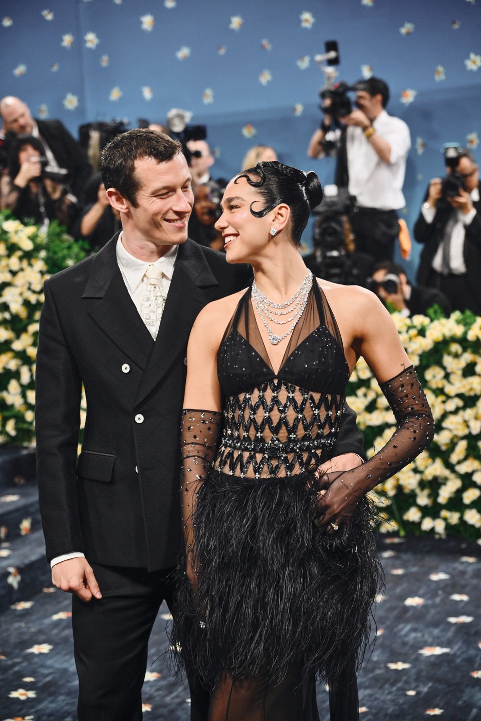 Callum Turner i Dua Lipa