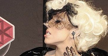 GaGa jako wampir!