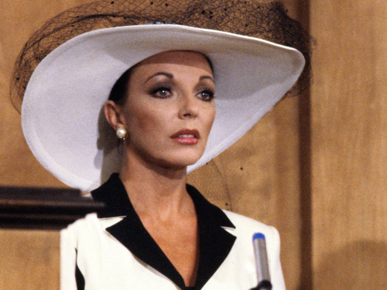 Joan Collins played the role of Alexis in "Dynasty".