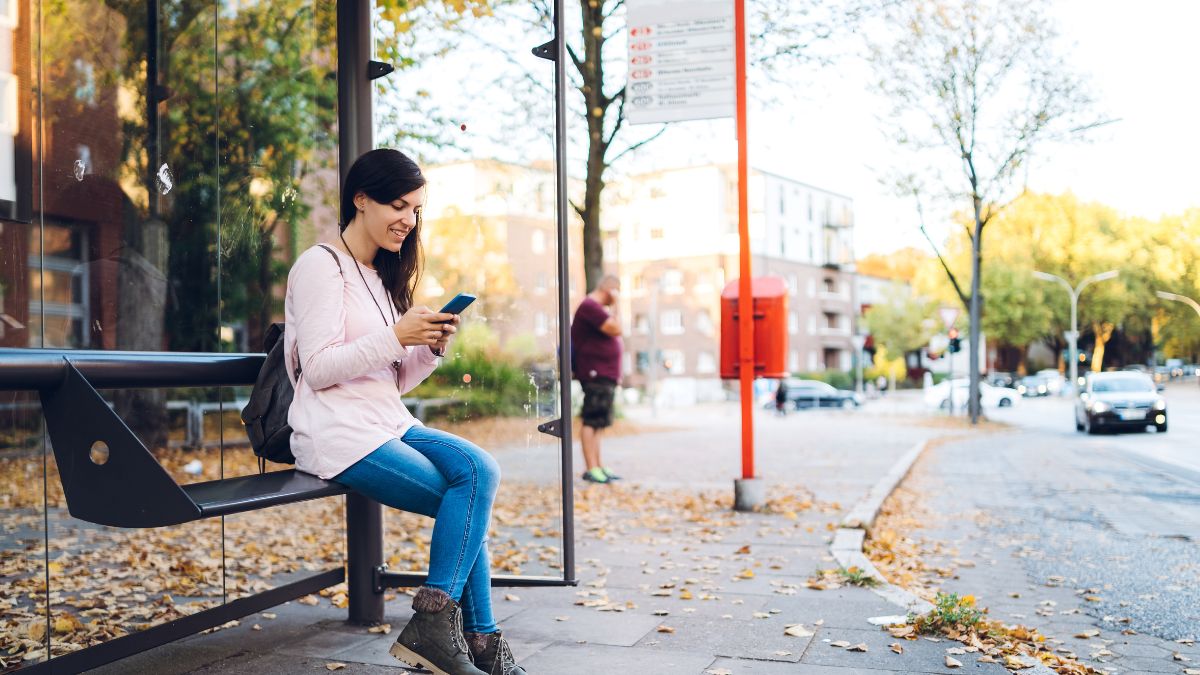 Ładowanie telefonu na przystanku może być niebezpieczne