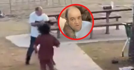Ahmed rzucił się na strzelca. Ujawnili jego słowa. "Zaraz umrę"