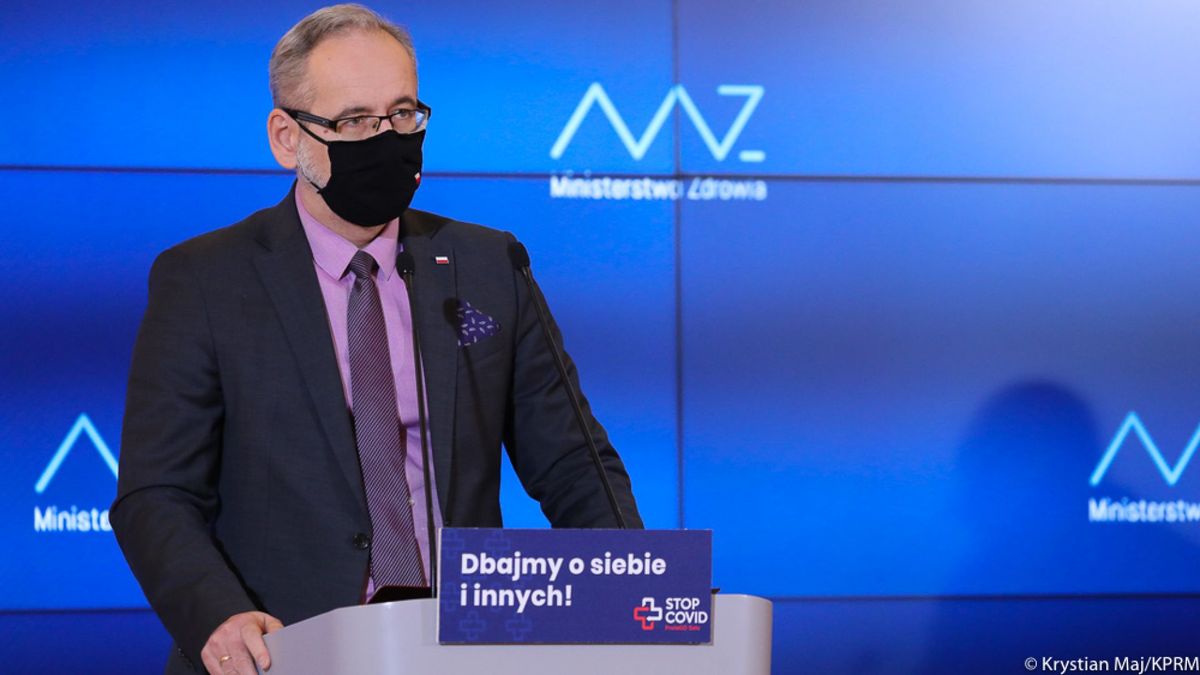 Kościoły są otwarte tak jak sklepy. Niedzielski zapowiada kontrole