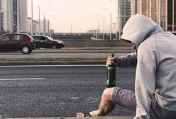 Bielsko-Biała. Byli poszukiwani. Wpadli, bo maseczka przeszkadzała im w konsumpcji