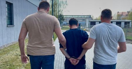 Policja zatrzymała Gruzina, który oszukiwał metodą na BLIK-a