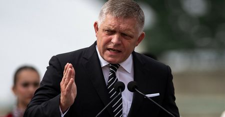 Fico szuka trasy do Moskwy. Wśród wariantów przelot przez Polskę