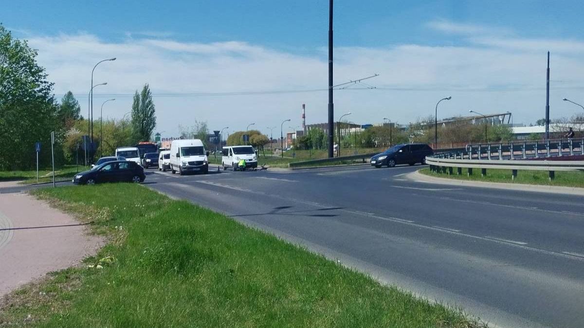 Potrącenie rowerzysty na przejeździe dla rowerów na al. Witosa / ul. Dekutowskiego