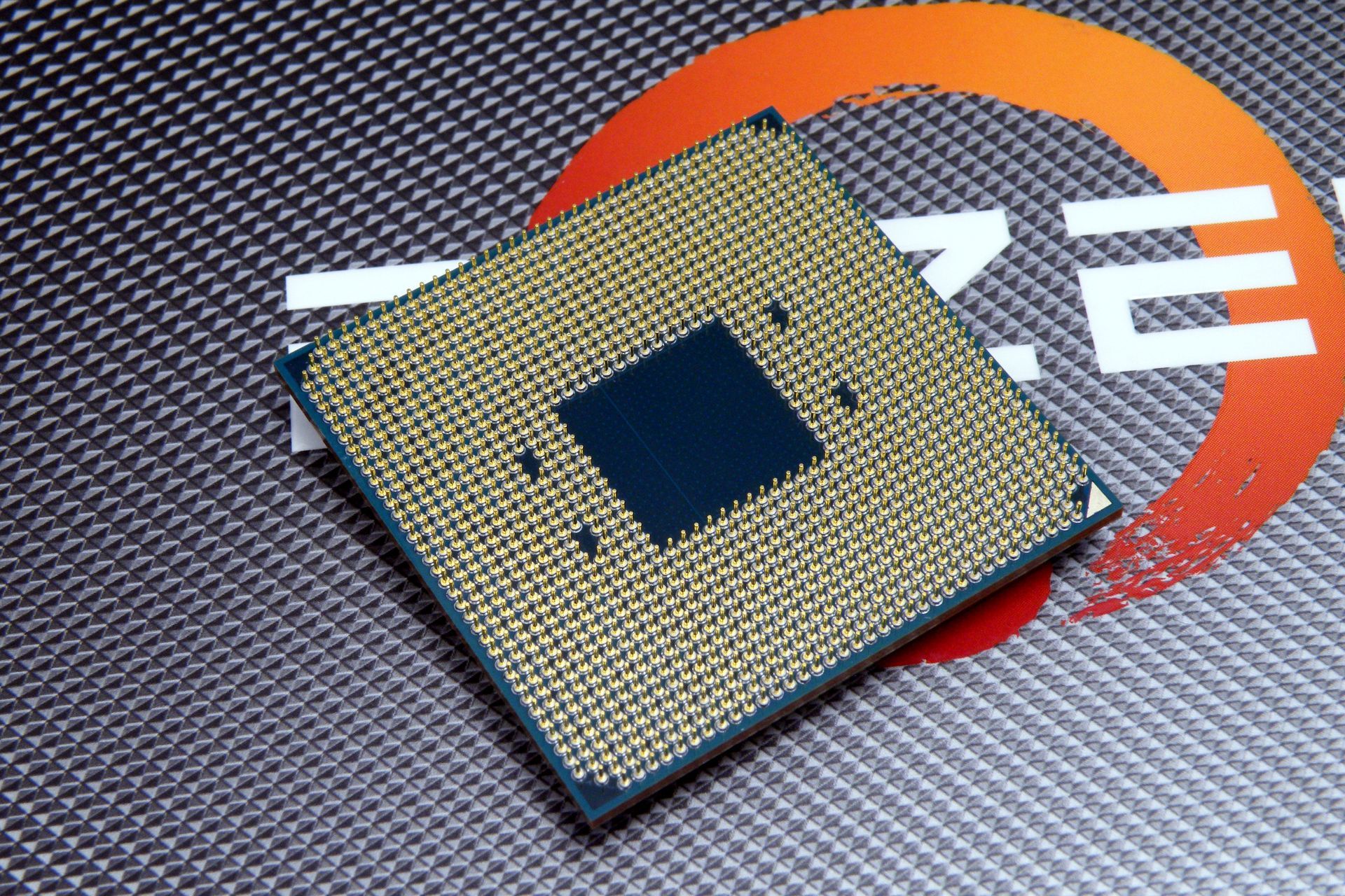 AMD Ryzen 9 3900XT