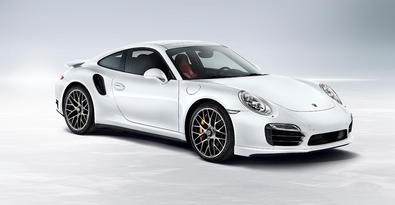 Porsche 911 Turbo S - 0-100 km/h: 3,1 s