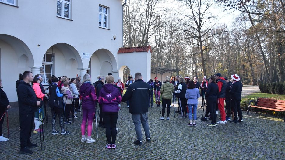 Gołanieckie spotkania z kijkami w Smogulcu