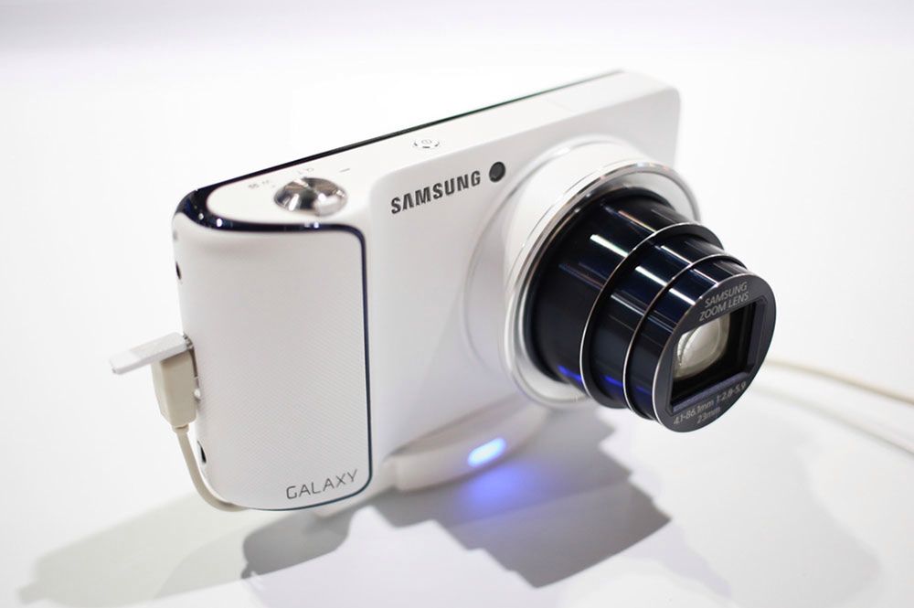 Samsung Galaxy Camera - czy uratuje rynek kompaktów?