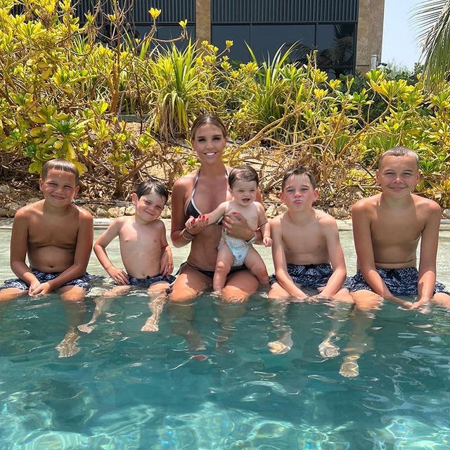 Danielle Lloyd z rodziną