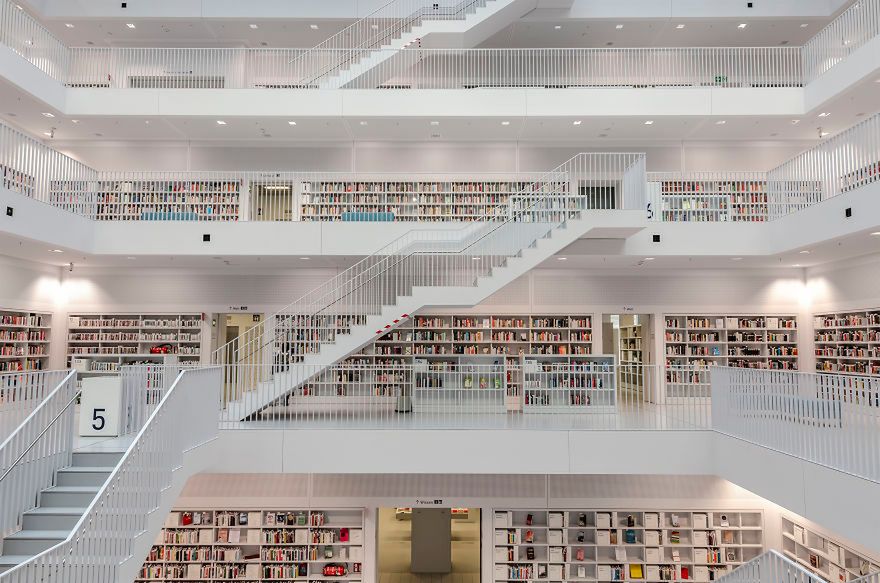 Zobacz najpiękniejsze biblioteki całego świata w jednym projekcie 8