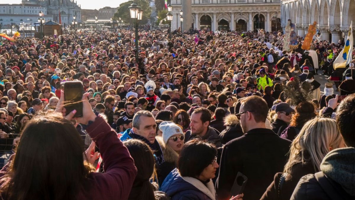 Tłumy turystów w Wenecji
