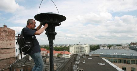 Syreny zawyją w Warszawie. Dlaczego? Rafał Trzaskowski zabrał głos