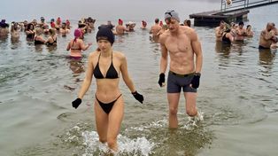 Dąbrowa Górnicza: Pogoria Morsuje. Oni nie boją się zimnej wody. 30 listopada frekwencja dopisała