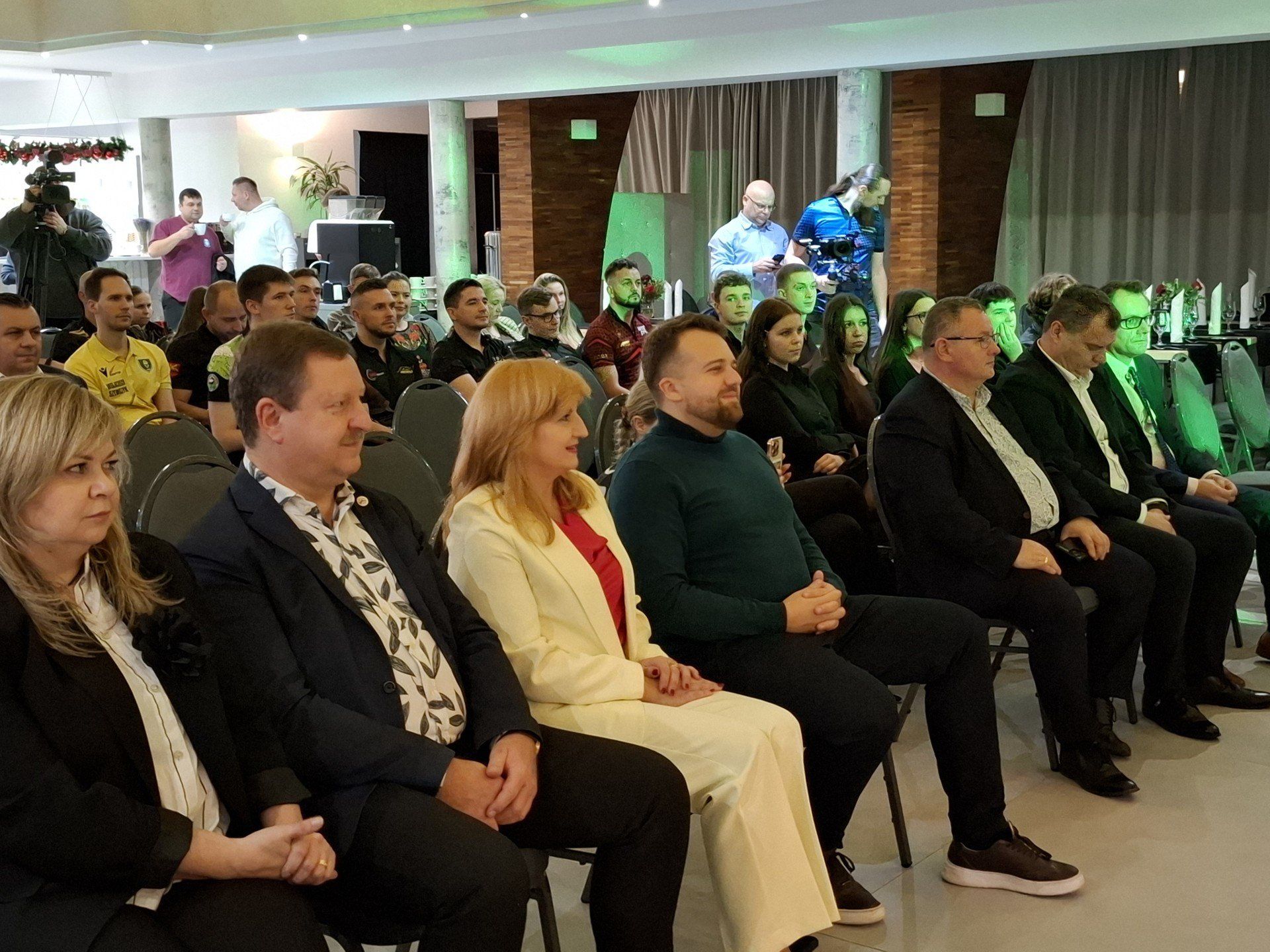 Oficjalne rozpoczęcie odbyło się we wtorek, 9 grudnia w Hotelu Europa w Starachowicach.