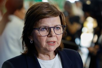 Złamała przepisy drogowe? Fotoreporter nakrył byłą minister