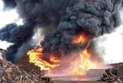 Przysieka Polska. Kolejny pożar wysypiska. Kłęby dymu, straż pożarna apeluje do mieszkańców