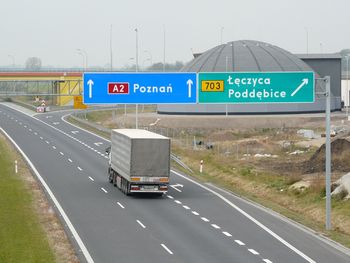 Utrudnienia na autostradzie A2 potrwają dłużej, niż planowano. A wszystko to z powodu deszczu