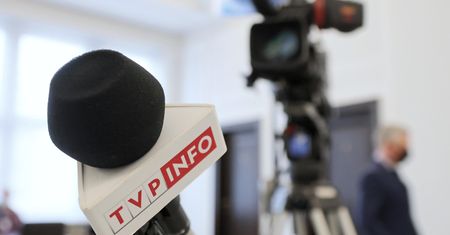 Afera mailowa. Tak dziennikarka TVP radziła Morawieckiemu